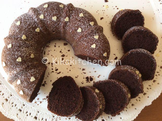 Ciambella al cioccolato soffice. Ricetta facile e veloce ...