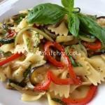 Pasta con verdure saltate in padella. Ricetta facile